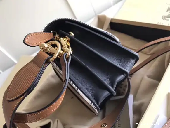 Official First Bag Ru Burberry The Buckle 0529